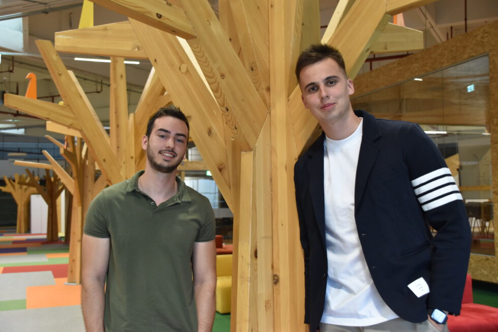 Hrvatski studenti, sudionici Startup Factory akceleratora,  napravili AI modni alat koji je 24 sata od objave stvorio preko 2.500 unikatnih dizajna